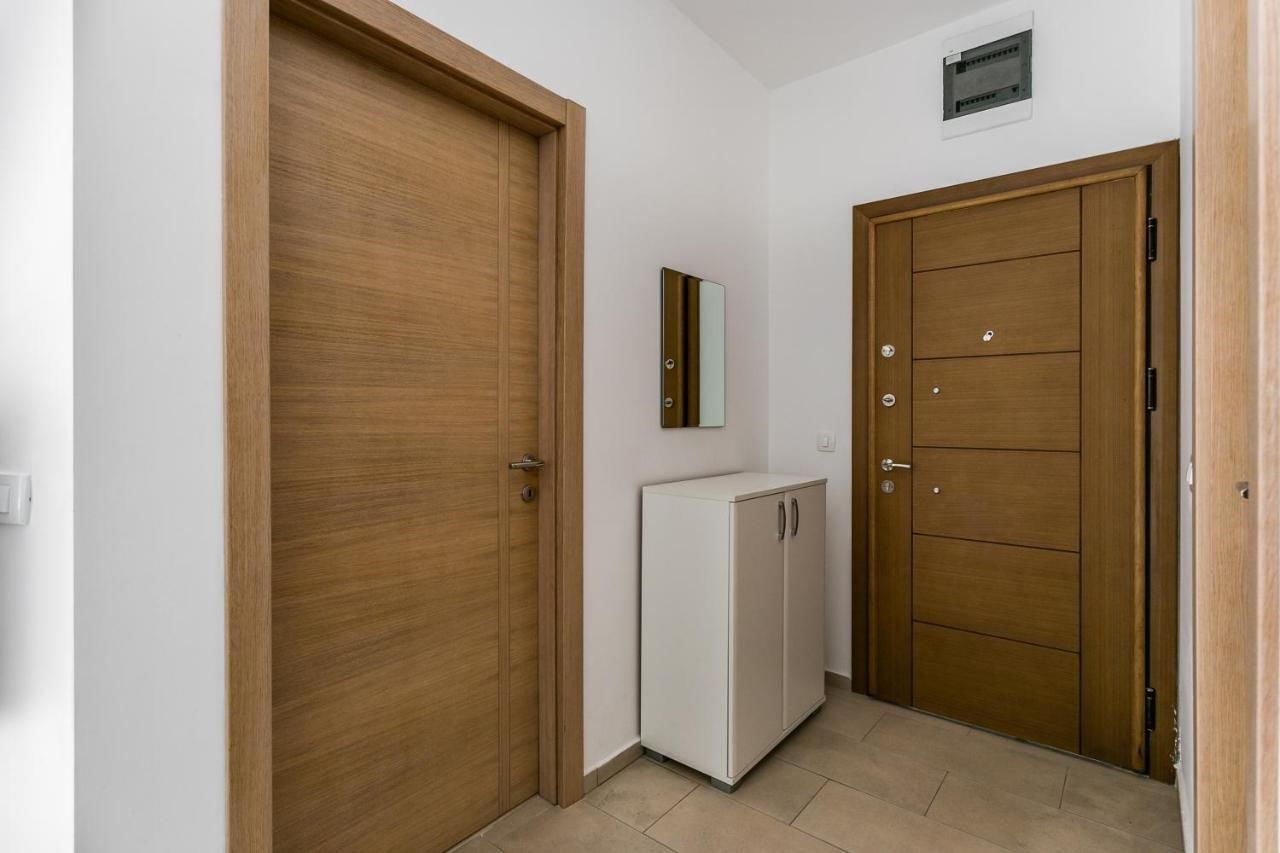 Апартаменты Apartments BEATRICE Rafailovici Рафаиловичи