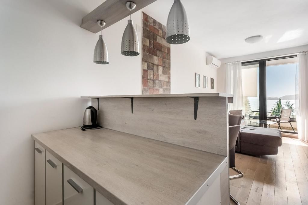 Апартаменты Apartments BEATRICE Rafailovici Рафаиловичи