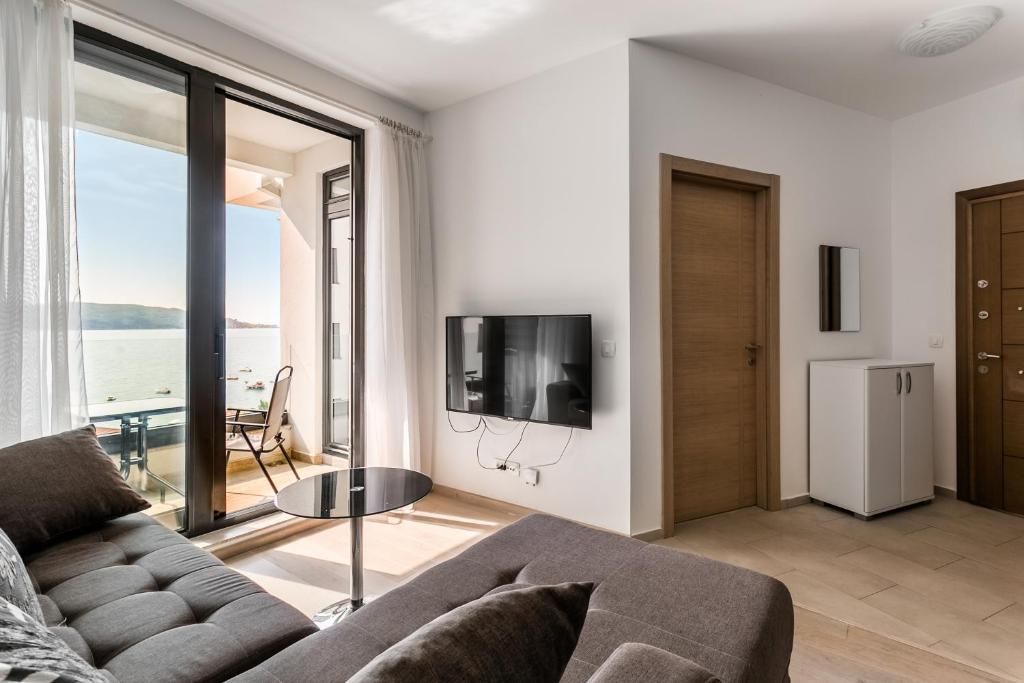 Апартаменты Apartments BEATRICE Rafailovici Рафаиловичи